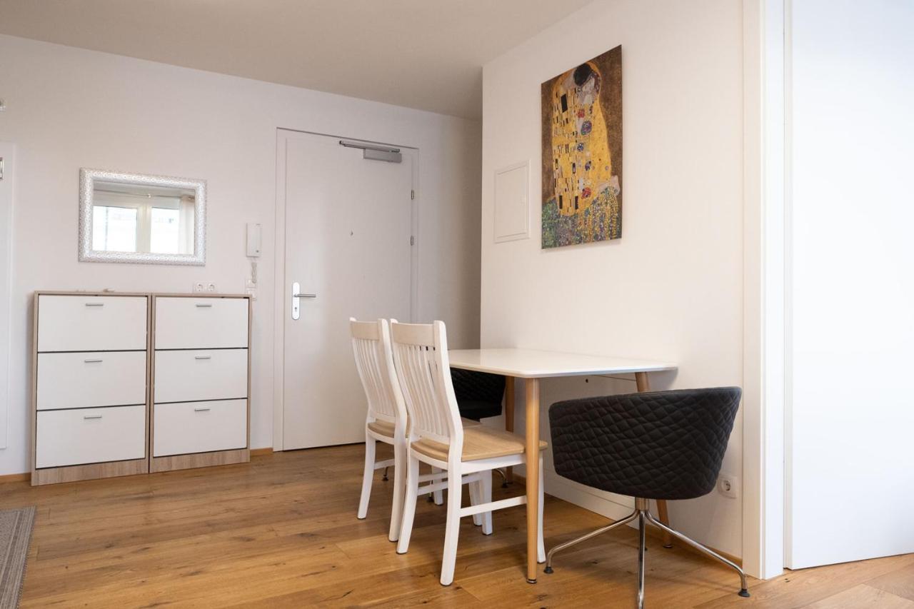Appartement Modern W/ Cozy Balcony Near City Center
