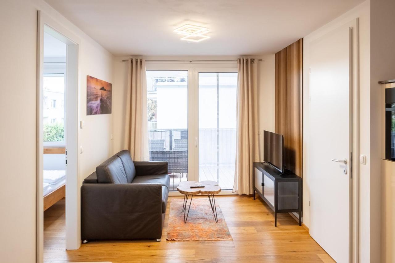Modern W/ Cozy Balcony Near City Center Appartement