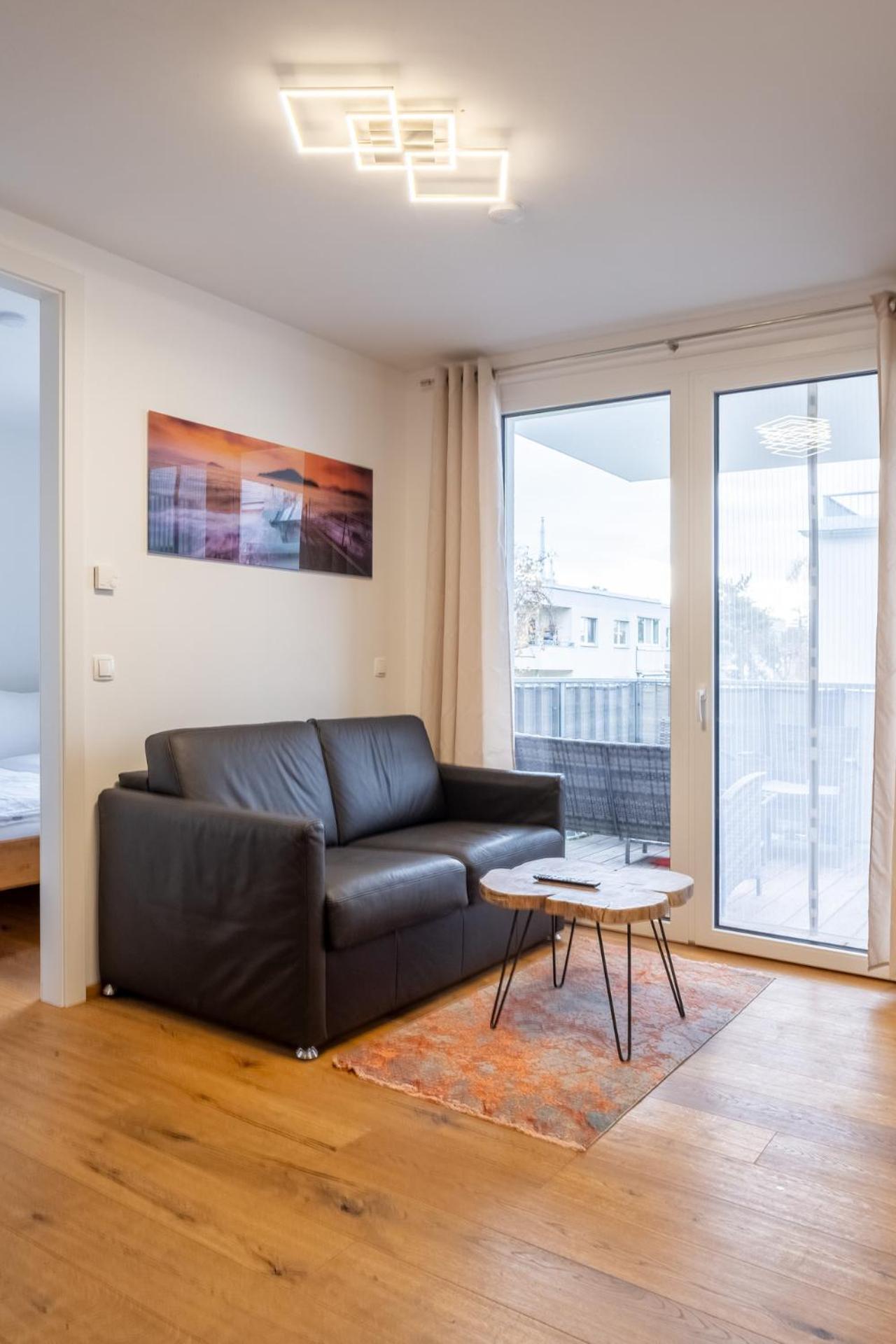 Modern W/ Cozy Balcony Near City Center Appartement *
